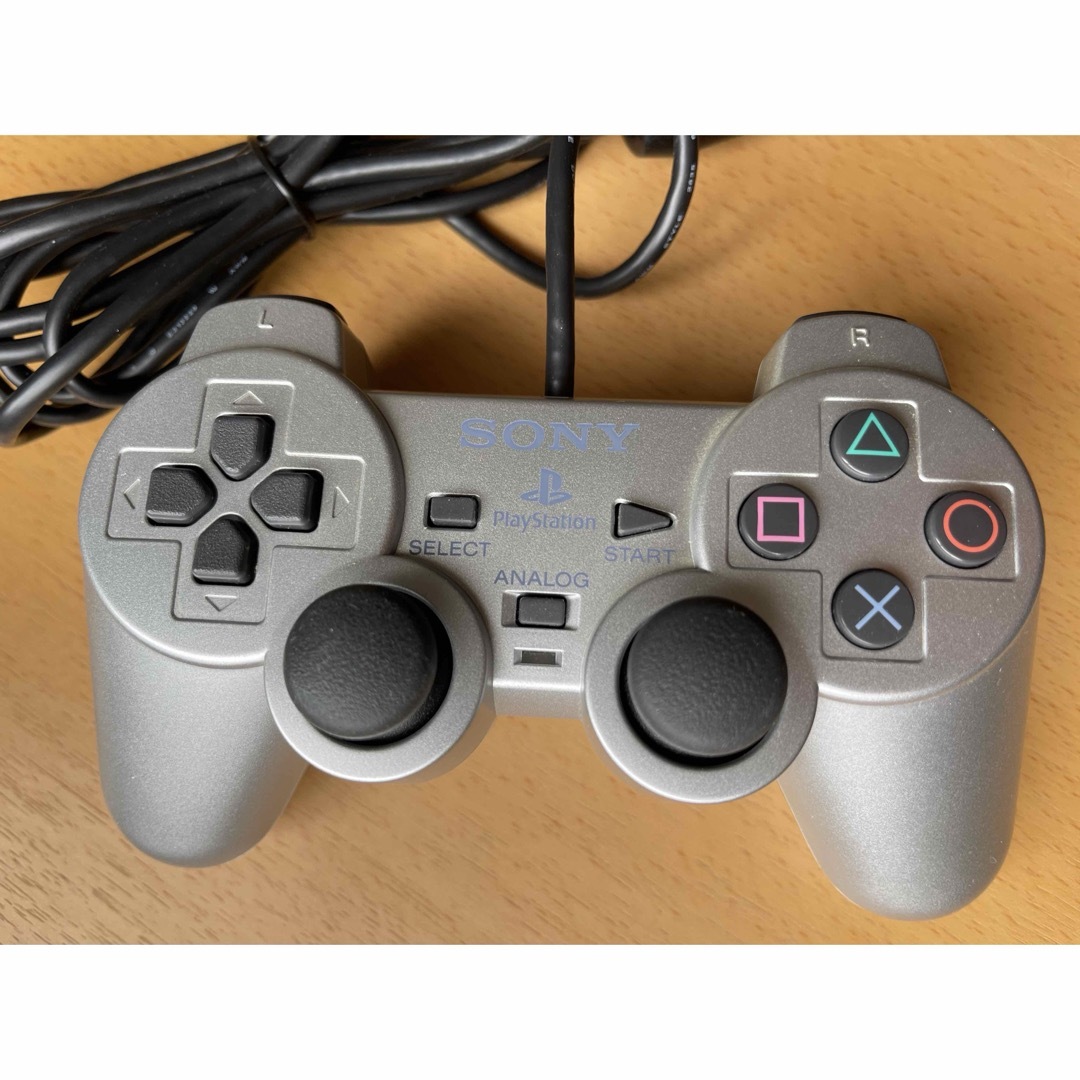 SONY(ソニー)のPS2 純正コントローラー  デュアルショック エンタメ/ホビーのゲームソフト/ゲーム機本体(その他)の商品写真