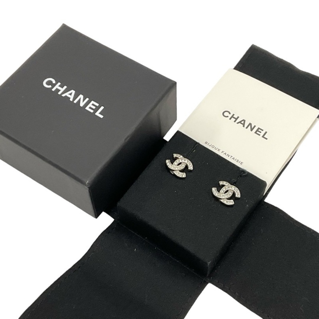 CHANEL(シャネル)のシャネル CHANEL ピアス イヤリング シルバー ココマーク ラインストーン レディースのアクセサリー(ピアス)の商品写真