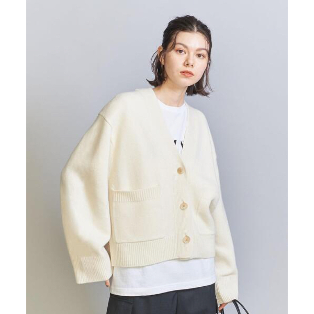 BEAUTY&YOUTH UNITED ARROWS(ビューティアンドユースユナイテッドアローズ)のBEAUTY&YOUTH  ウール ポケット Vネック カーディガン レディースのトップス(カーディガン)の商品写真