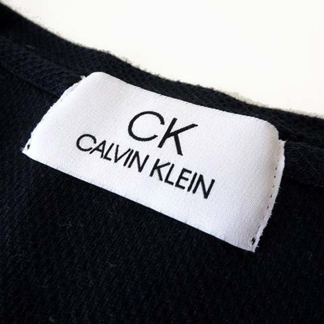 ck Calvin Klein(シーケーカルバンクライン)のカルバンクライン Tシャツ 鹿の子 コットン Vネック 半袖 XL 紺 新タグ メンズのトップス(Tシャツ/カットソー(半袖/袖なし))の商品写真