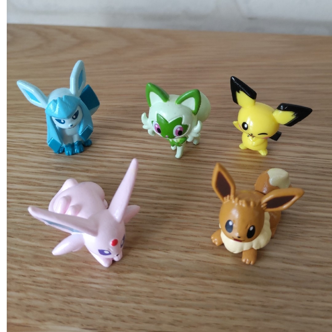 BANDAI(バンダイ)のポケットモンスター　マスコット　フィギュア　　びっくらたまご エンタメ/ホビーのおもちゃ/ぬいぐるみ(キャラクターグッズ)の商品写真