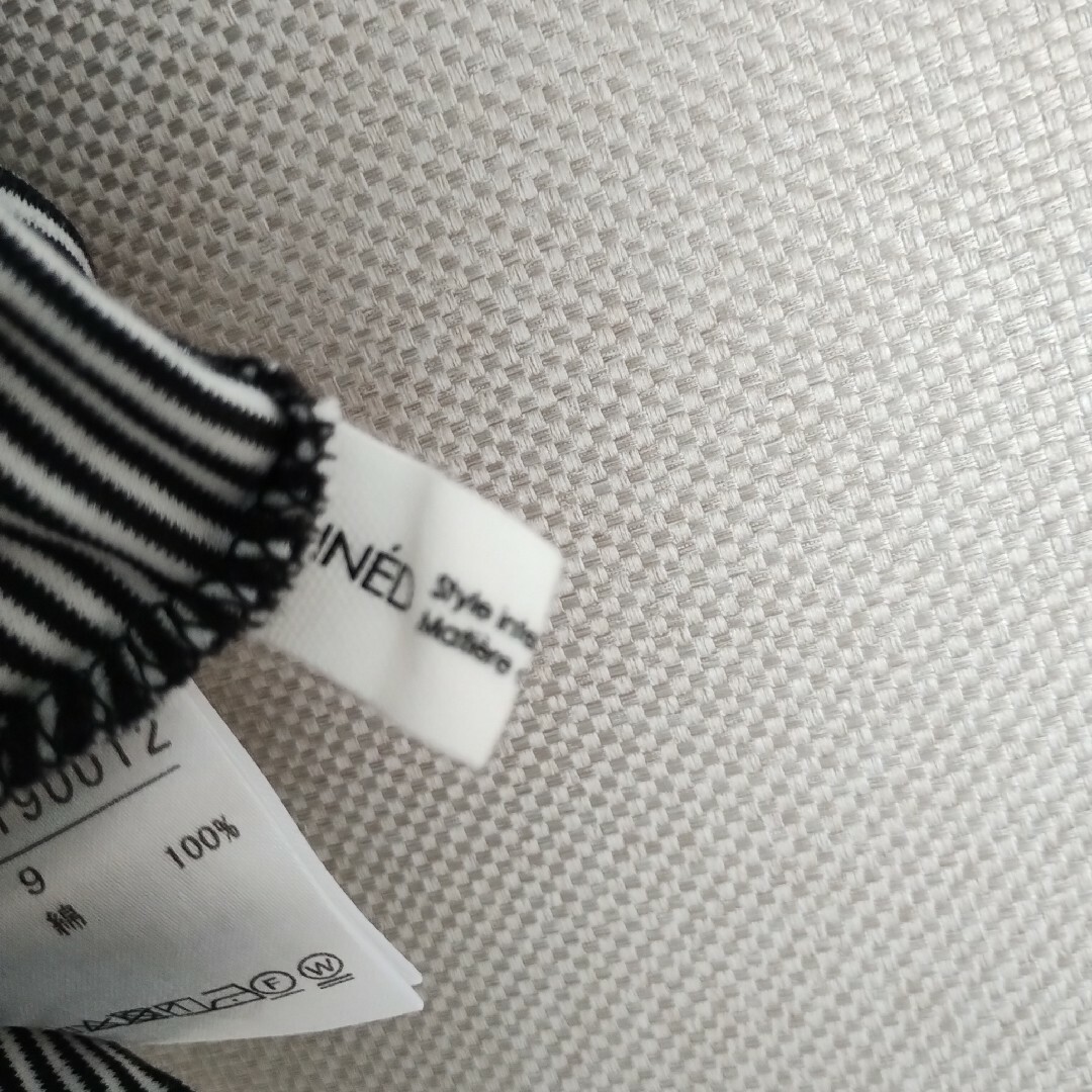 INED(イネド)のINED ホワイト×ブラックボーダー　カットソー　綿100% レディースのトップス(カットソー(半袖/袖なし))の商品写真