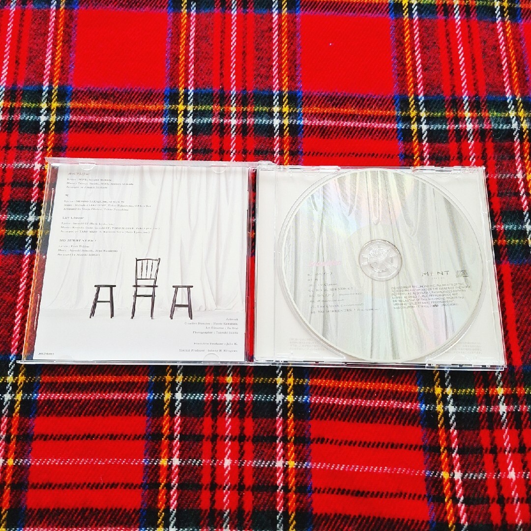 タペストリー／W 通常盤 初回スリーブ仕様フォトブック付き Snow Man エンタメ/ホビーのCD(ポップス/ロック(邦楽))の商品写真