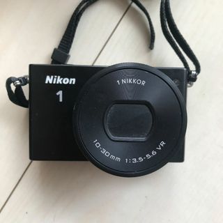 ニコン(Nikon)のNIKON J4(デジタル一眼)