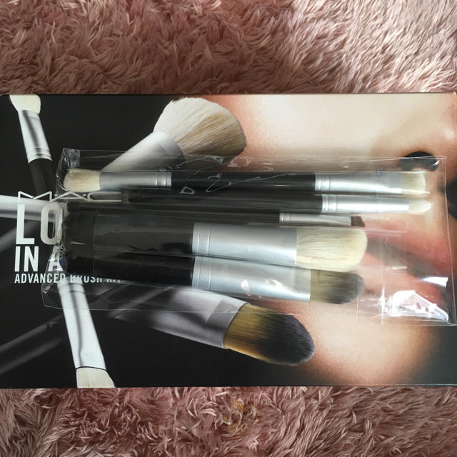 MAC(マック)のMac LOOK IN A BOX コスメ/美容のキット/セット(コフレ/メイクアップセット)の商品写真