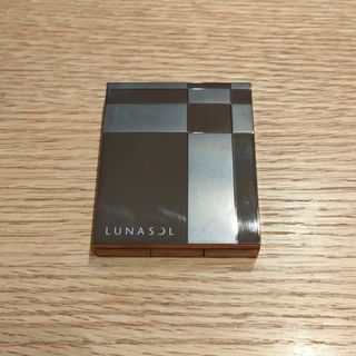 ルナソル(LUNASOL)のかお様専用　　ルナソル　スキンモデリングアイズ　01(アイシャドウ)