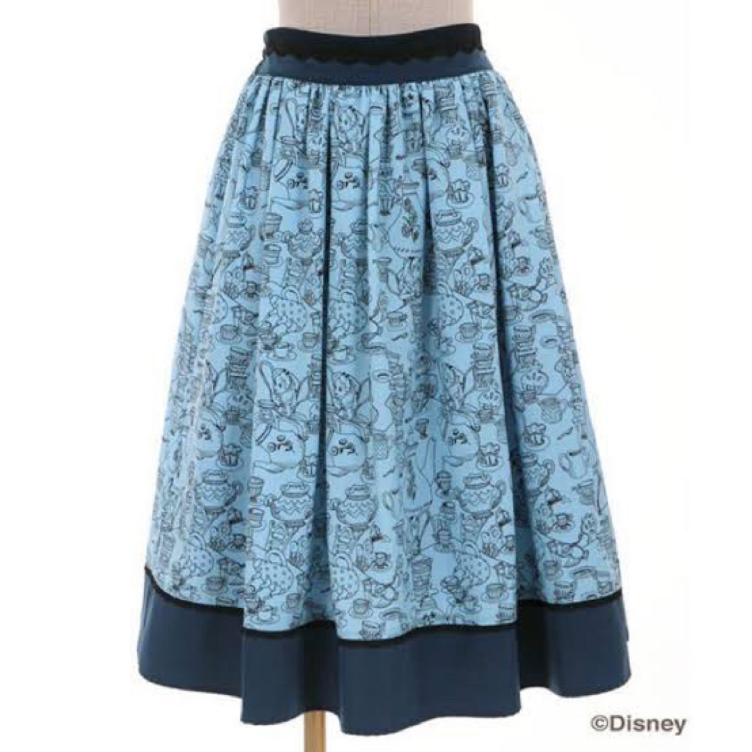 axes femme(アクシーズファム)のaxes femme ふしぎの国のアリス　スカート　新品未使用タグ付　ディズニー レディースのスカート(ひざ丈スカート)の商品写真
