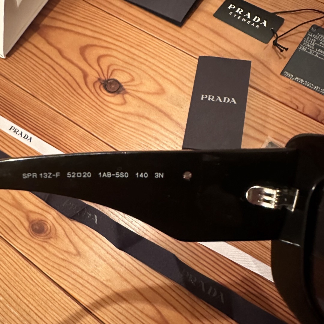 PRADA(プラダ)のPRADA トライアングルロゴ サングラス sunglasses メンズのファッション小物(サングラス/メガネ)の商品写真