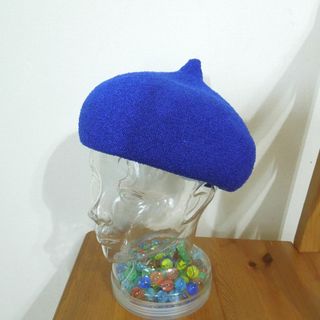 夏素材のとんがりベレー帽●ブルー