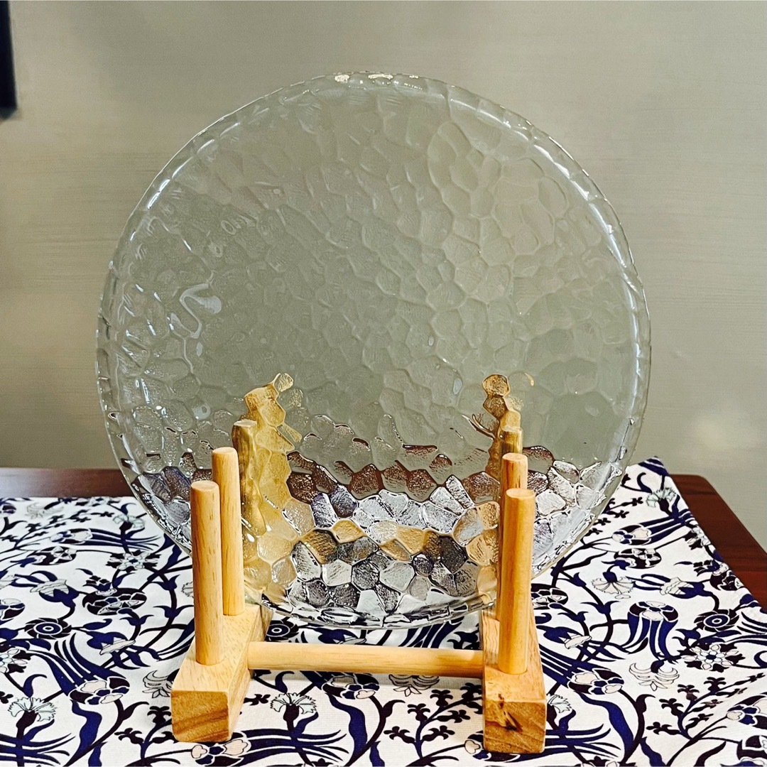 昭和レトロガラスの丸皿 インテリア/住まい/日用品のキッチン/食器(食器)の商品写真