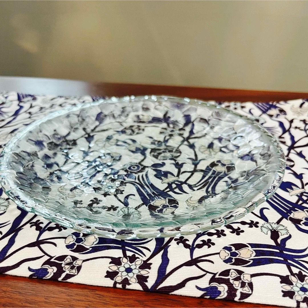 昭和レトロガラスの丸皿 インテリア/住まい/日用品のキッチン/食器(食器)の商品写真
