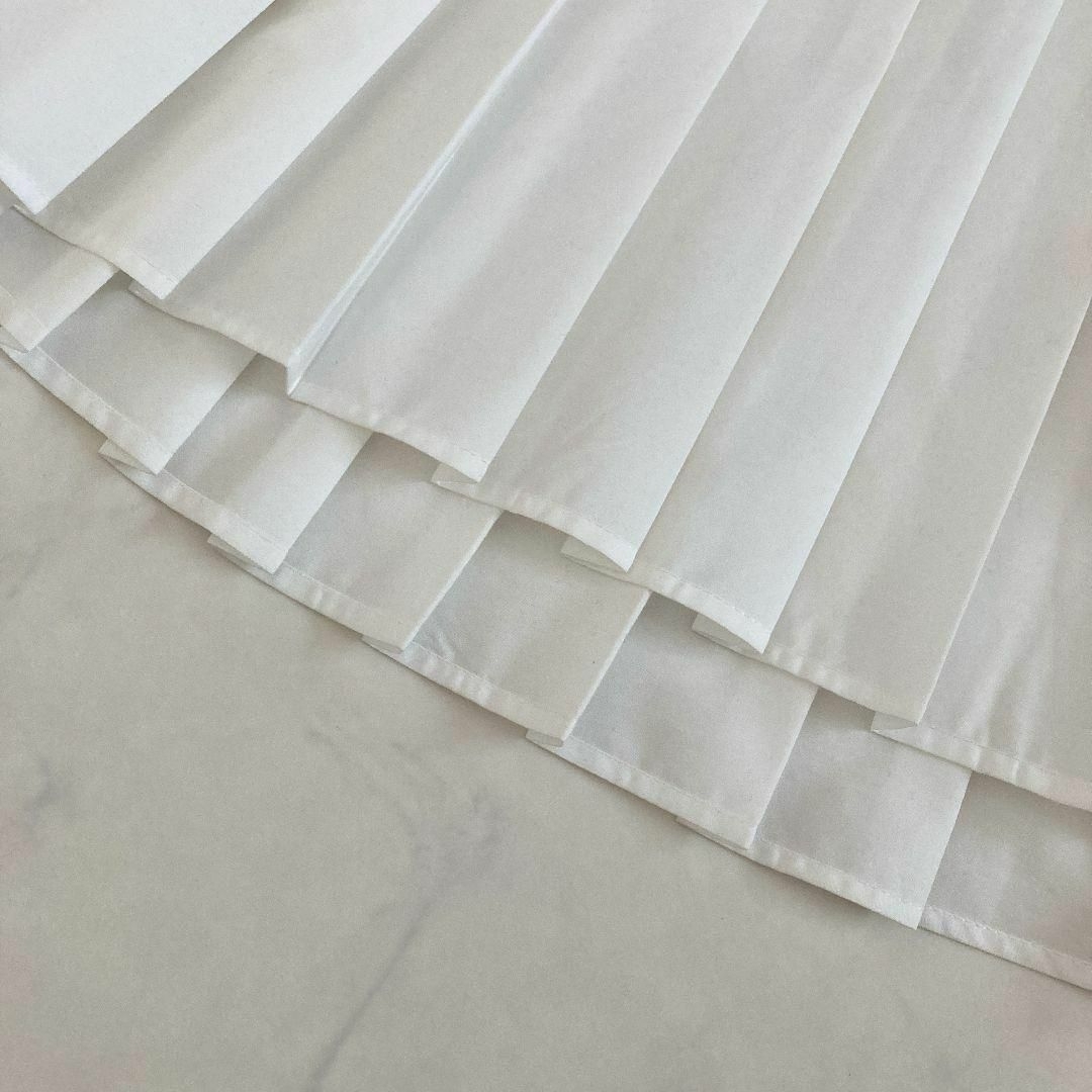 美品　プリーツ切替シャツ　白　ホワイト　体型カバー　長袖 レディースのトップス(シャツ/ブラウス(長袖/七分))の商品写真