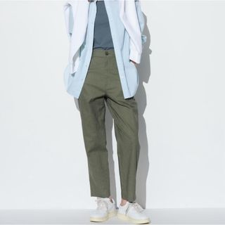 ユニクロ(UNIQLO)のリネンコットンテーパードパンツ L(その他)