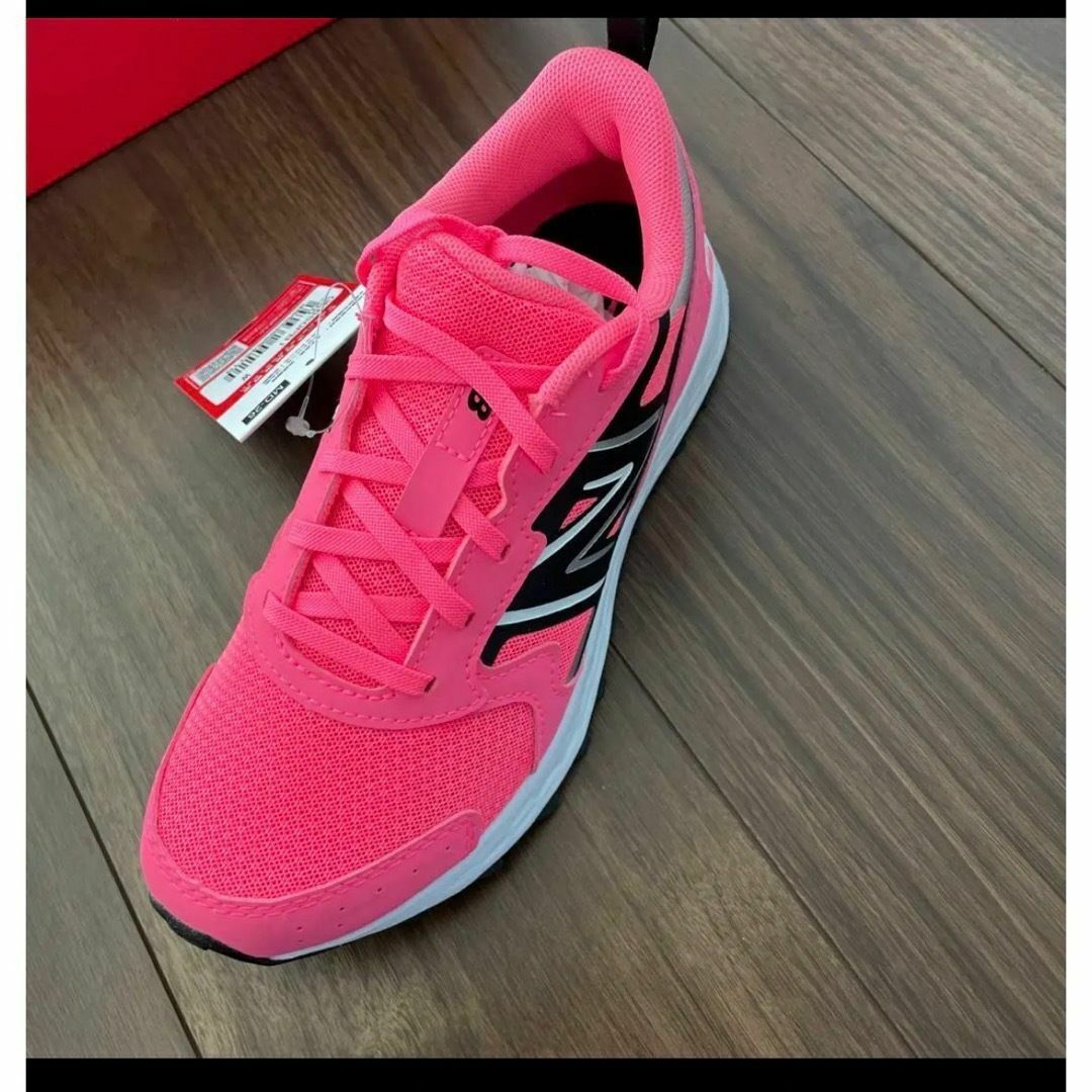 New Balance(ニューバランス)のニューバランス✨ジュニアスニーカー✨女の子✨22新品未使用 キッズ/ベビー/マタニティのキッズ靴/シューズ(15cm~)(スニーカー)の商品写真