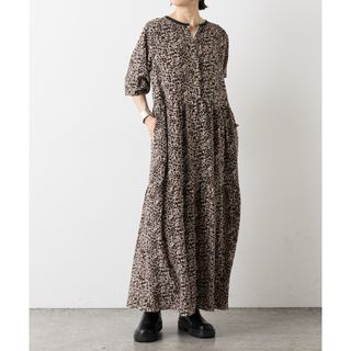 オメカシ(Omekashi)の美品　豹柄ロングワンピース　omekashi(ロングワンピース/マキシワンピース)