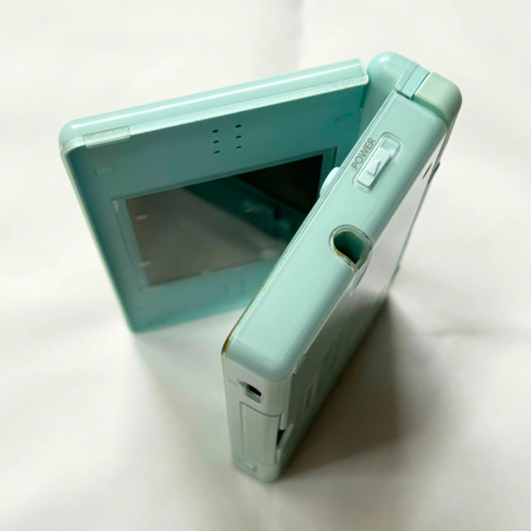 【ジャンク品】NintendoDSLITE＋ ソフト4種 エンタメ/ホビーのゲームソフト/ゲーム機本体(携帯用ゲーム機本体)の商品写真