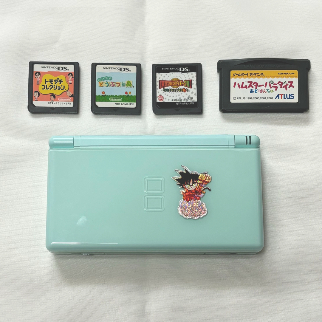 【ジャンク品】NintendoDSLITE＋ ソフト4種 エンタメ/ホビーのゲームソフト/ゲーム機本体(携帯用ゲーム機本体)の商品写真