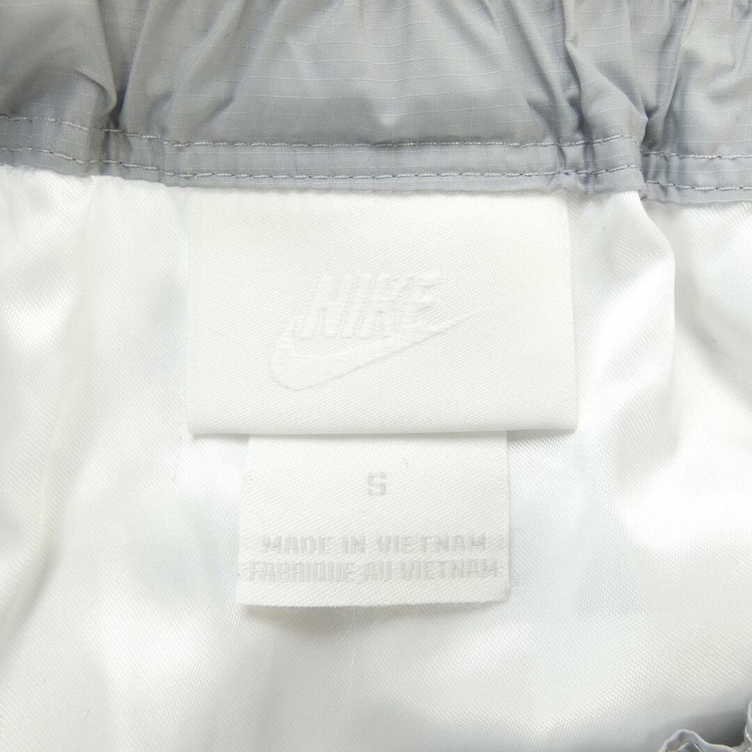 NIKE(ナイキ)のナイキサカイ NIKE×SACAI スカート レディースのスカート(その他)の商品写真