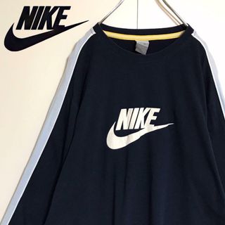 ナイキ(NIKE)の【ヴィンテージ】ナイキ　ベロアロゴ入り長袖Tシャツ　ネイビーゆるだぼ　H656(Tシャツ/カットソー(七分/長袖))