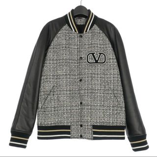 ヴァレンティノ(VALENTINO)のVALENTINO Vロゴ フード バーシティジャケット ブルゾン 50 黒(ブルゾン)