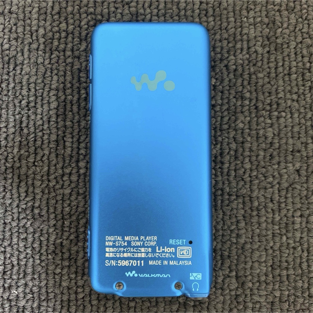 WALKMAN(ウォークマン)のSONY WALKMAN NW-S754 ソニー ウォークマン 8GB ブルー スマホ/家電/カメラのオーディオ機器(ポータブルプレーヤー)の商品写真