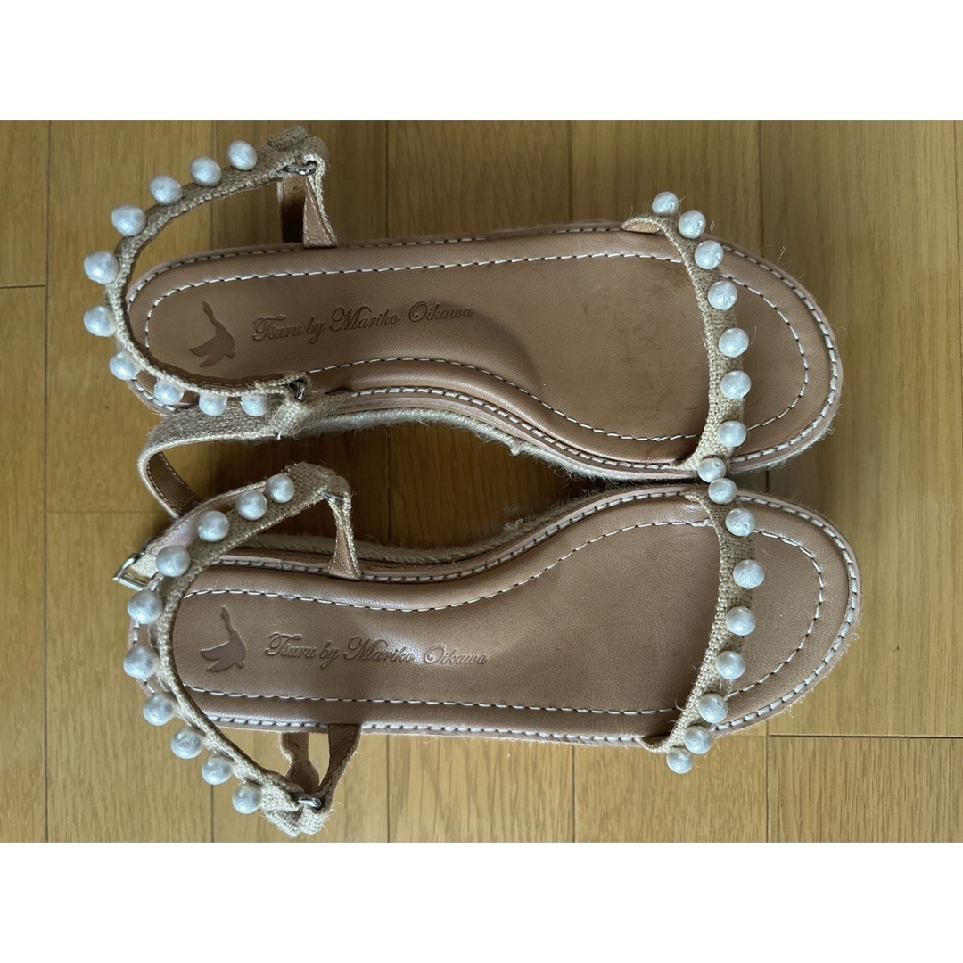 TSURU by Mariko Oikawa(ツルバイマリコオイカワ)のツルバイマリコオイカワ　パール　サンダル レディースの靴/シューズ(サンダル)の商品写真