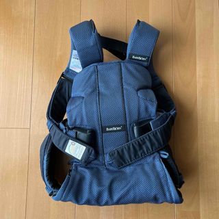 ベビービョルン(BABYBJORN)のベビービョルン　抱っこ紐　ネイビー　メッシュ(その他)