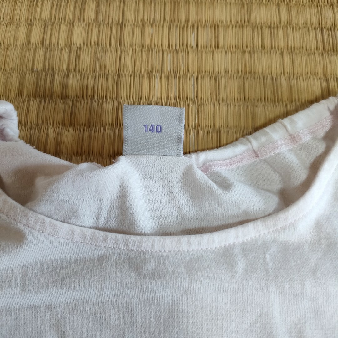 ANNA SUI mini(アナスイミニ)のアナスイミニ　カットソー　140 キッズ/ベビー/マタニティのキッズ服女の子用(90cm~)(Tシャツ/カットソー)の商品写真
