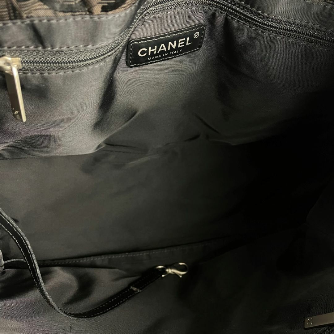 CHANEL(シャネル)のほぼ未使用●CHANEL● ニュートラベルライン トートPM ハンドバッグ レディースのバッグ(ハンドバッグ)の商品写真