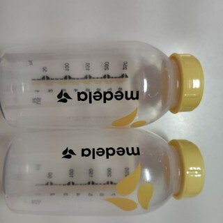 メデラ(medela)のメデラ　哺乳瓶　250ml ×2　プラスチック(哺乳ビン)
