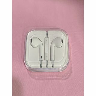 アップル(Apple)のアップル純正 イヤホン EarPods with 3.5 mmヘッドフォンプラグ(ヘッドフォン/イヤフォン)