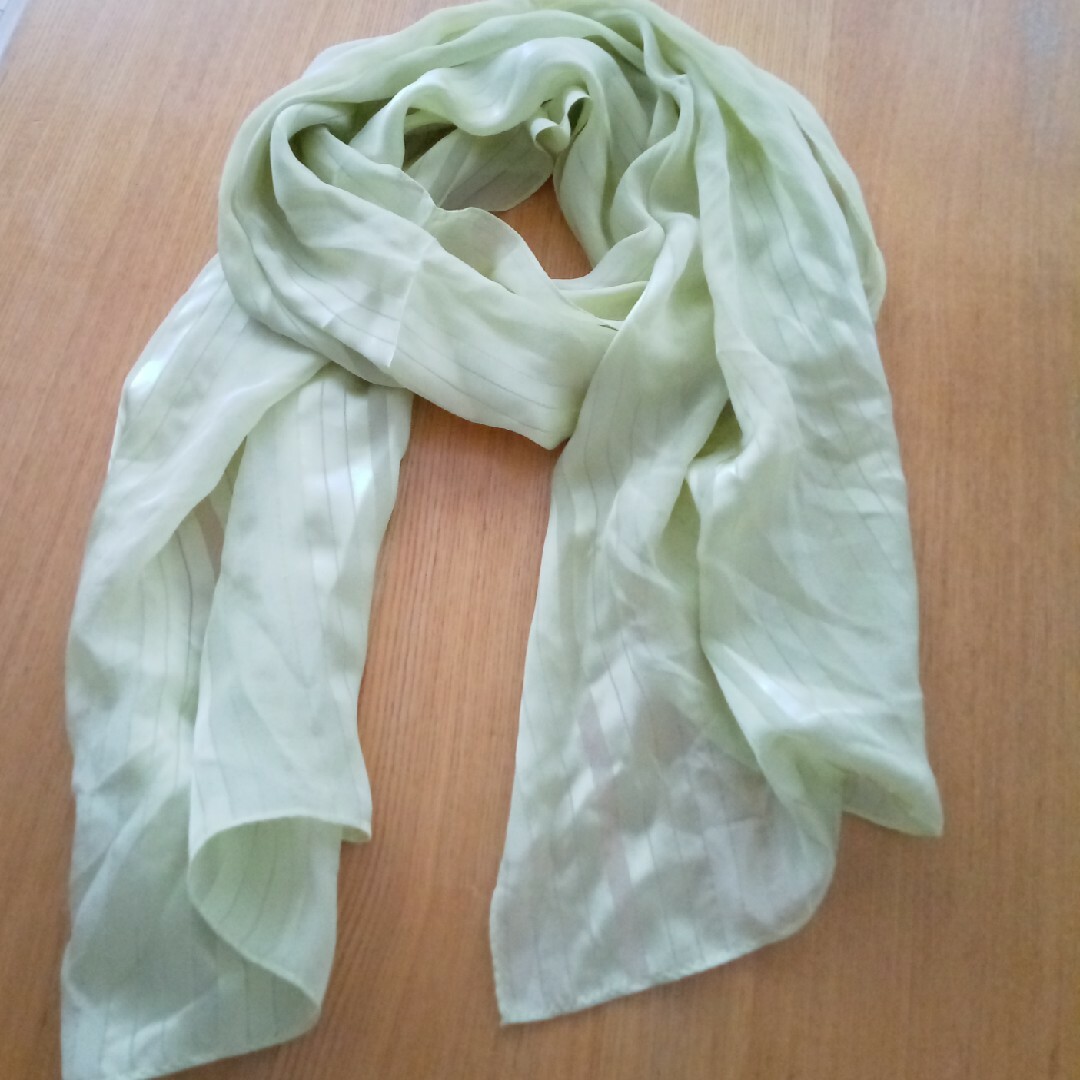 LANVIN(ランバン)の新緑グリーン🌿長方形スカーフ レディースのファッション小物(バンダナ/スカーフ)の商品写真