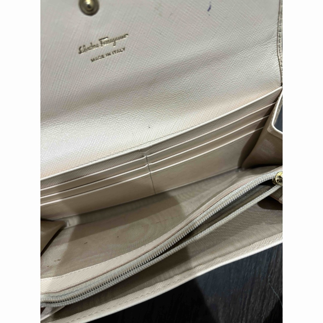 Ferragamo(フェラガモ)のフェラガモ　長財布 レディースのファッション小物(財布)の商品写真