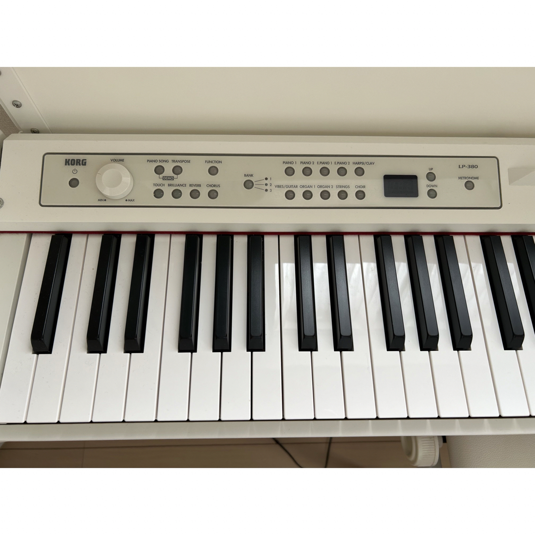 KORG(コルグ)のKORG(コルグ) 電子ピアノ 88鍵盤 LP380 ホワイト  高低椅子 楽器の鍵盤楽器(電子ピアノ)の商品写真