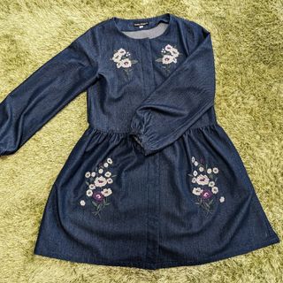 ベベ(BeBe)のBeBe　ワンピース　130cm(ワンピース)