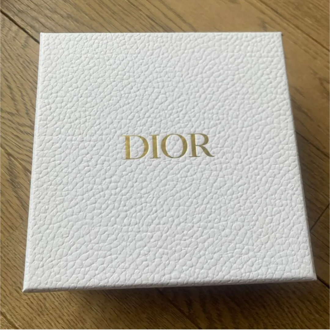 Christian Dior(クリスチャンディオール)の正規 Dior ディオール box 空箱 ラッピング ギフトボックス リボン インテリア/住まい/日用品のオフィス用品(ラッピング/包装)の商品写真