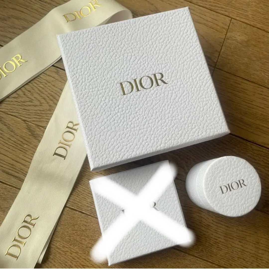 Christian Dior(クリスチャンディオール)の正規 Dior ディオール box 空箱 ラッピング ギフトボックス リボン インテリア/住まい/日用品のオフィス用品(ラッピング/包装)の商品写真