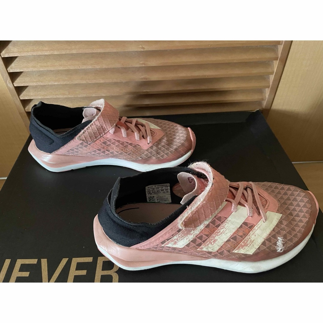 adidas(アディダス)のadidas★スニーカー19cm キッズ/ベビー/マタニティのキッズ靴/シューズ(15cm~)(スニーカー)の商品写真