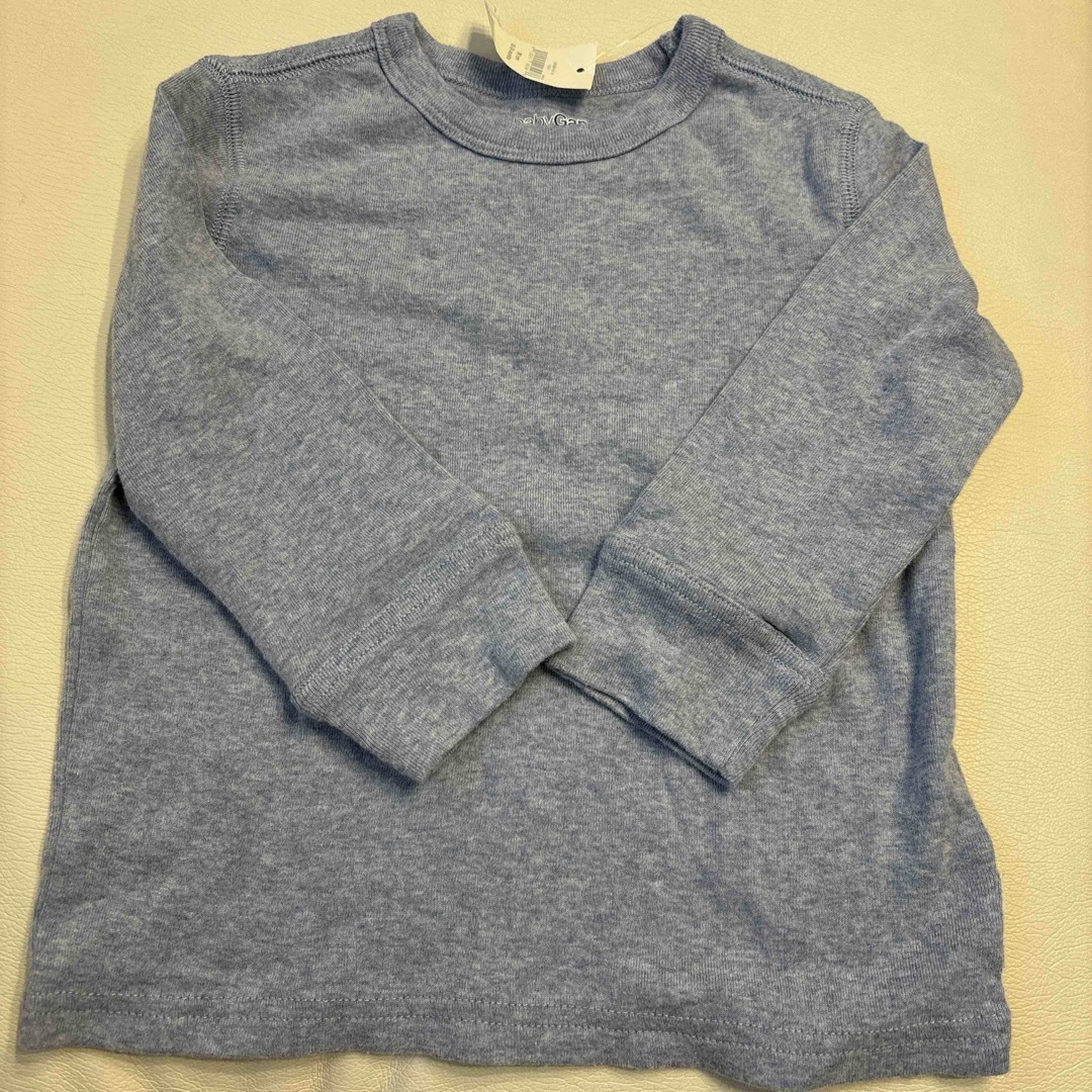 babyGAP(ベビーギャップ)の新品タグ付き　GAP ロンT 90 キッズ/ベビー/マタニティのキッズ服男の子用(90cm~)(Tシャツ/カットソー)の商品写真