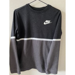 ナイキ(NIKE)のNIKE ナイキ　直営　キッズL 厚生地カットソー　グレイ　ロンT(Tシャツ/カットソー)