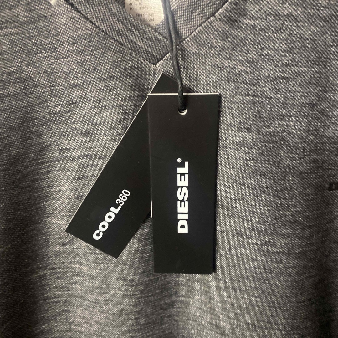 DIESEL(ディーゼル)の【新品】DIESEL Vネック アンダーTシャツ Lサイズ メンズのトップス(Tシャツ/カットソー(半袖/袖なし))の商品写真