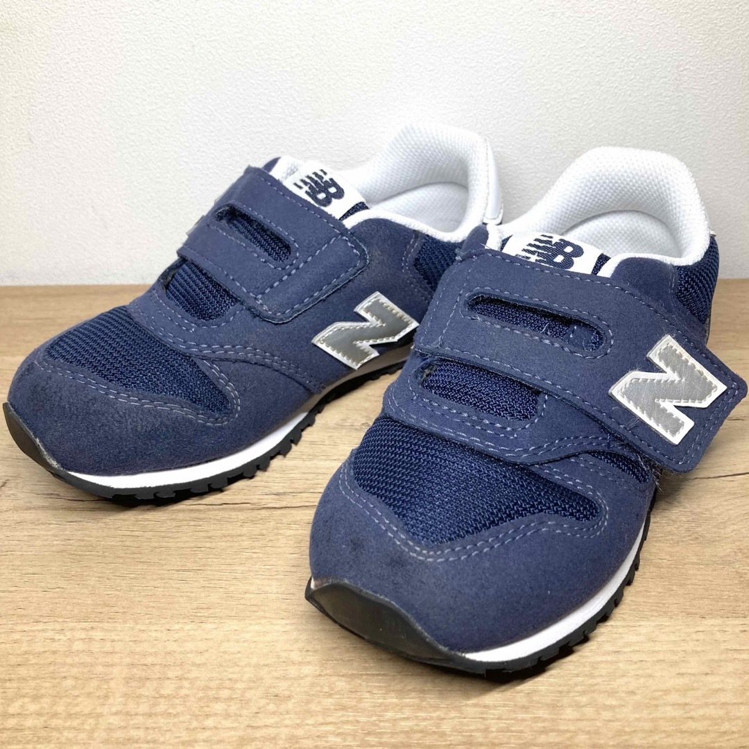 New Balance(ニューバランス)のニューバランス スニーカー 373  ネイビー 16.5 newbalance キッズ/ベビー/マタニティのキッズ靴/シューズ(15cm~)(スニーカー)の商品写真