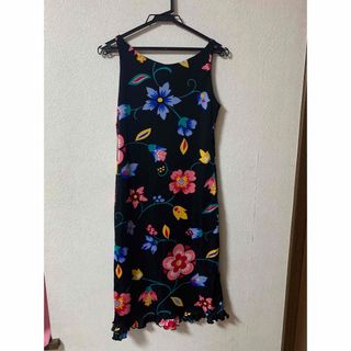 新品♡花柄ミニワンピース(ミニワンピース)