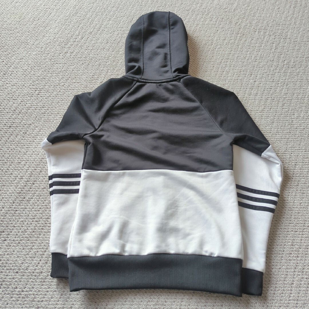 adidas(アディダス)の【adidas】キッズ 150 ジャージ フード付き ジップ 3ストライプ キッズ/ベビー/マタニティのキッズ服男の子用(90cm~)(その他)の商品写真