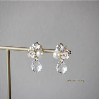 大粒雫クリスタル♡flower bijouピアス(ピアス)