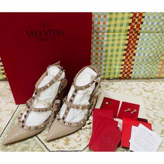 VALENTINO - ヴァレンティノガラヴァーニ ロックスタッズ レザー×パテント ストラップパンプス