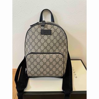 GUCCI GGスプリームキャンバス スモールバックパック