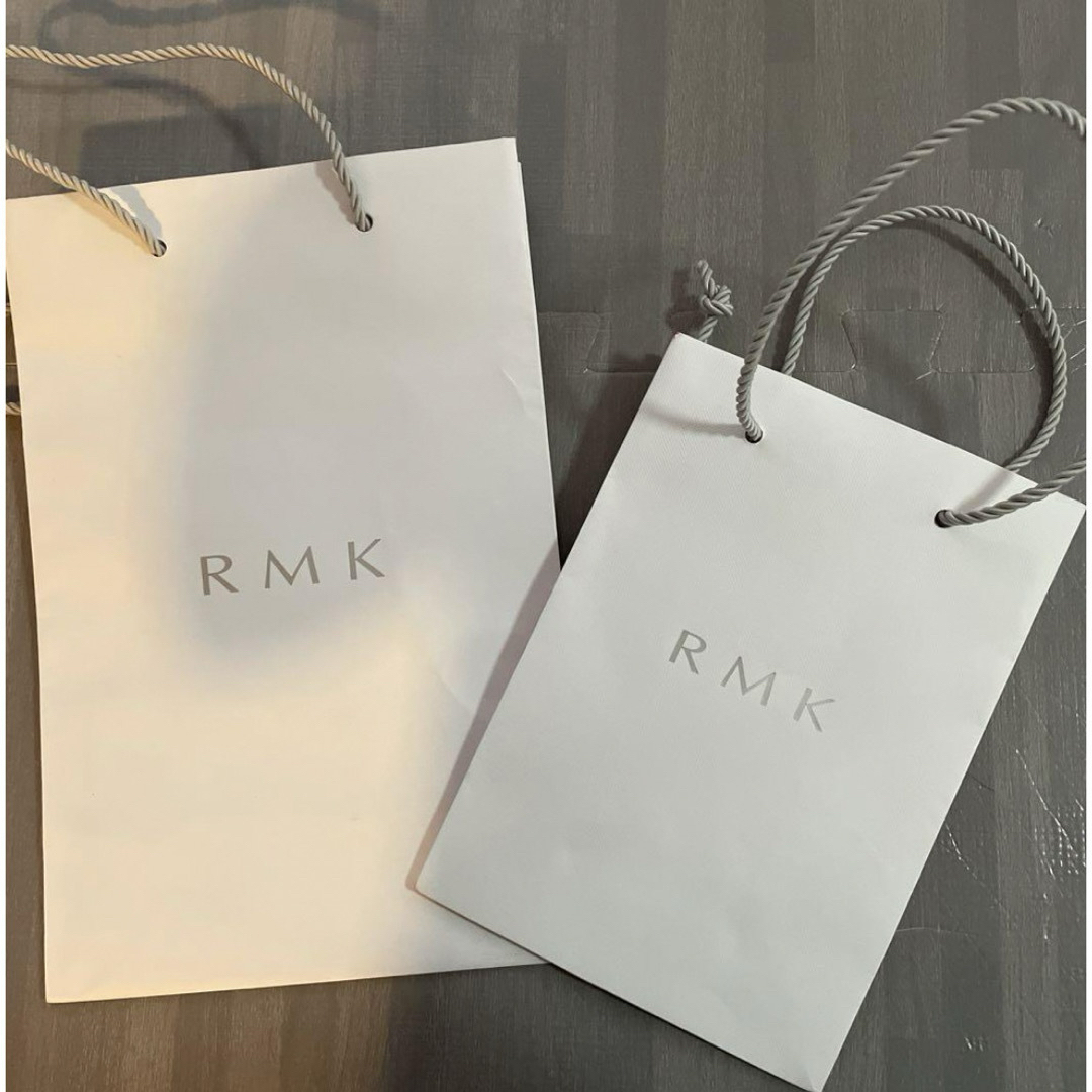 CHANEL(シャネル)の紙袋ショッパーまとめ売り　 RMK 　CHANEL threeエスティーローダー レディースのバッグ(ショップ袋)の商品写真