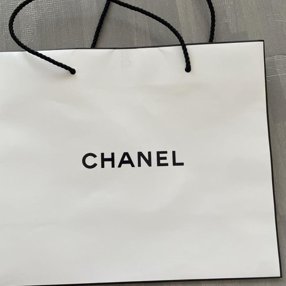 CHANEL(シャネル)の紙袋ショッパーまとめ売り　 RMK 　CHANEL threeエスティーローダー レディースのバッグ(ショップ袋)の商品写真