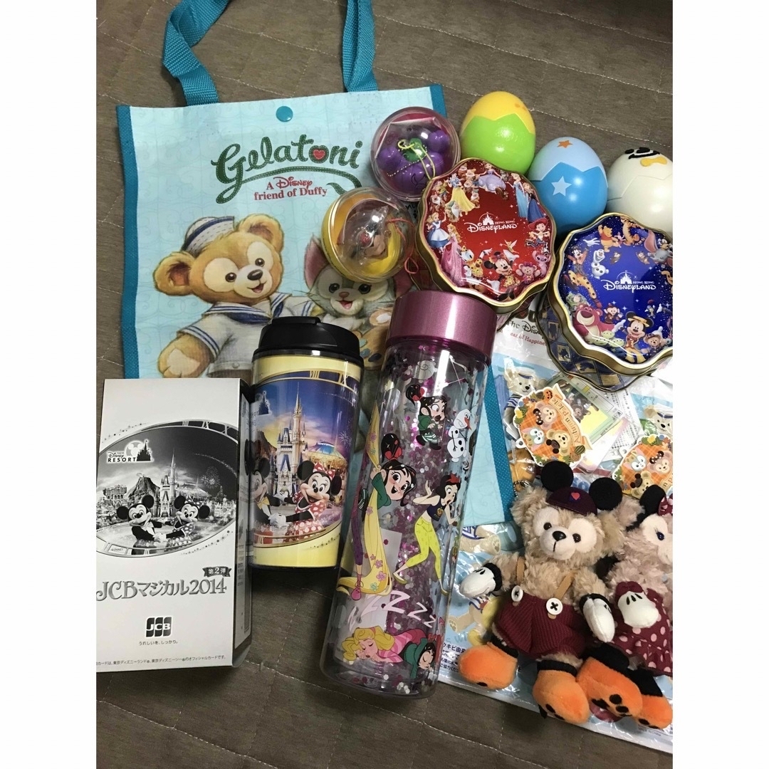 Disney(ディズニー)のDisney ディズニーシー　ダッフィー　シェリーメイ　ぬいぐるみバッジ　新品 エンタメ/ホビーのおもちゃ/ぬいぐるみ(キャラクターグッズ)の商品写真